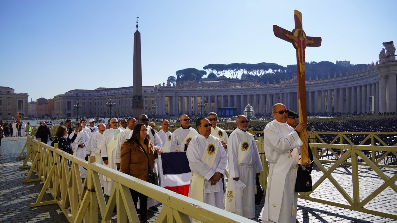 Pope's homily for Jubilee of Deacons read by Archbishop Fisichella: Be ‘sculptors’ of the merciful face of the Father